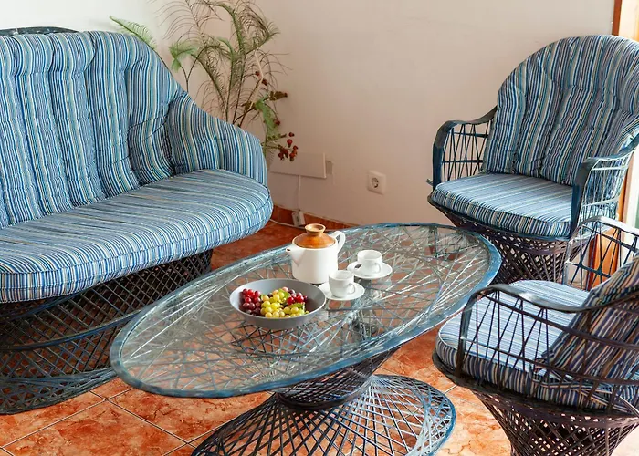 B22 - Rising Sun 2 Bed Flat