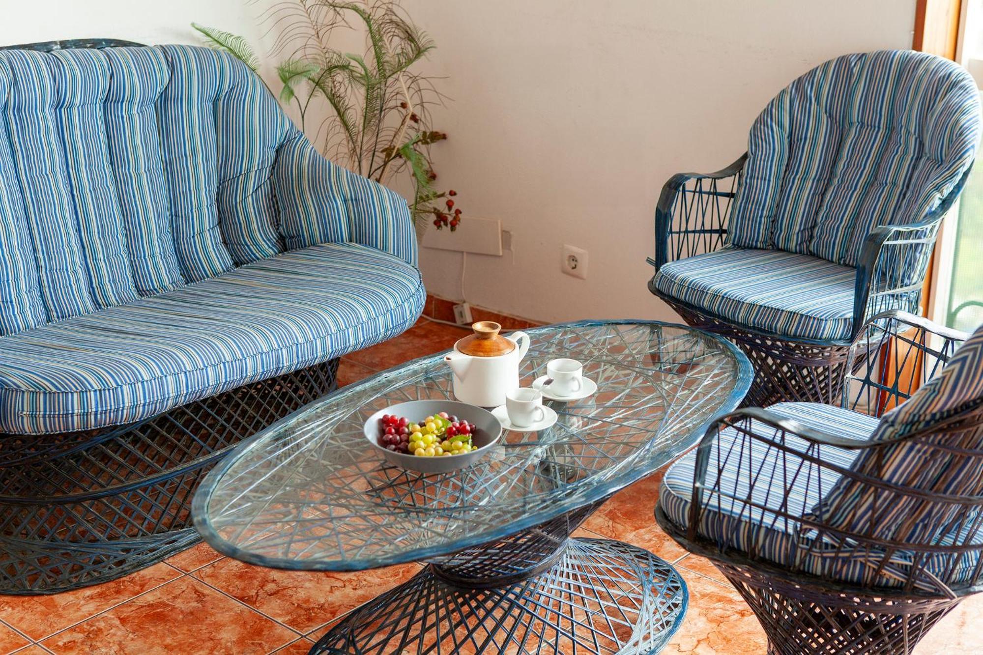 B22 - Rising Sun 2 Bed Flat Apartment
