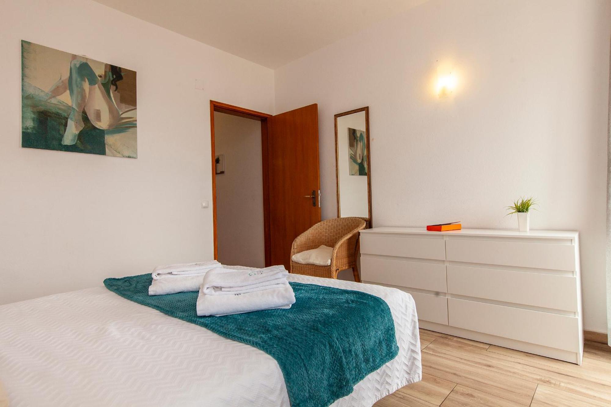 60m² 2 Slaapkamer, 1 Privé Badkamer In Stadscentrum *